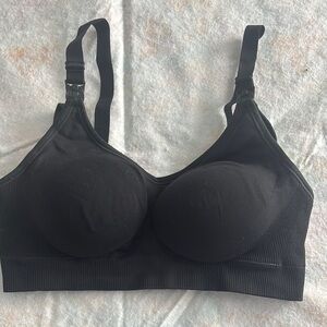 Medela Nursing Bra with removable pads